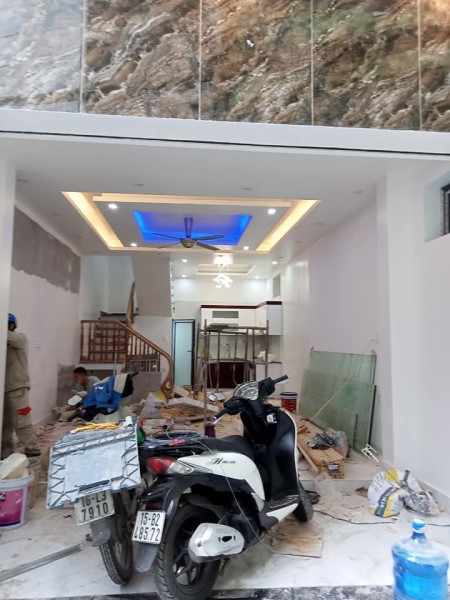 Cần bán nhà diện tích 48m2, 3 tầng, 3 phòng ngủ, 3 nhà vệ sinh liên hệ 0906182328