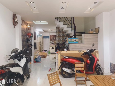 Nhà Nguyễn Trãi Quận 1, 5 tầng đúc BTCT, sân thượng giá chỉ 7,9 tỷ lh 0901336567