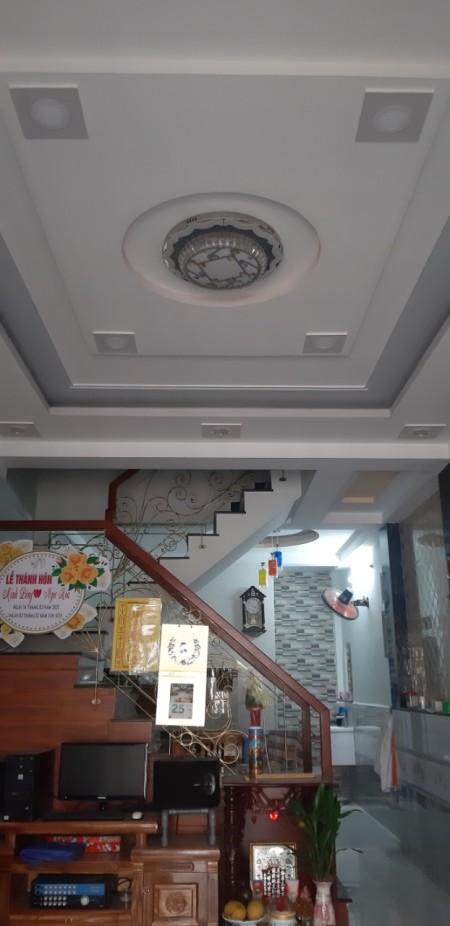Chính chủ cần bán gấp nhà hẻm 5m đường Đình Nghi Xuân liên hệ 0915718879