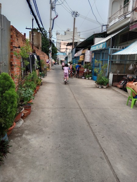 Bán nhà nguyên căn đường Tô Hiệu sổ hồng riêng hẻm xe hơi, diện tích 48m2, giá tốt