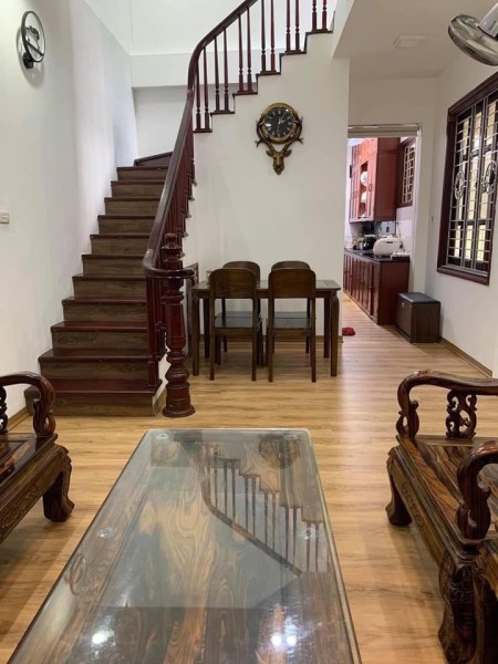 Bán nhà trung tâm Đống Đa, đường rộng chưa đến 5 tỷ pháp lý chính chủ, giá tốt đầu tư