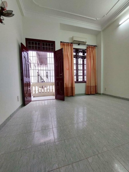 Bán nhà Khương Đình đẹp vào ở luôn gần ô tô diện tích 50m2 4 tầng giá chỉ 4.65 tỷ