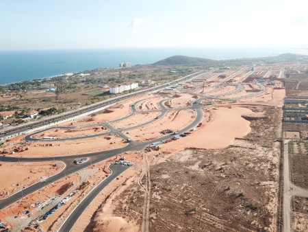 Bán 6 lô đất biển cuối cùng, Summerland Mũi Né. Vị trí đẹp trên đỉnh đồi, view biển. Giá cực tốt.