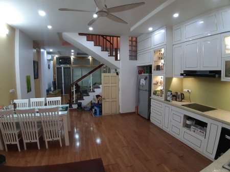 3 bước ra hồ, diện tích sử dụng 71m2 Mai Anh Tuấn, Đống Đa giá bán chỉ 8 tỷ đẹp nhất 2022