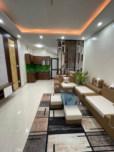 Bán nhà Trần Thái Tông, Cầu giấy, lô góc kinh doanh đỉnh, dtsd 42m2 5 tầng, giá chỉ 4 tỷ