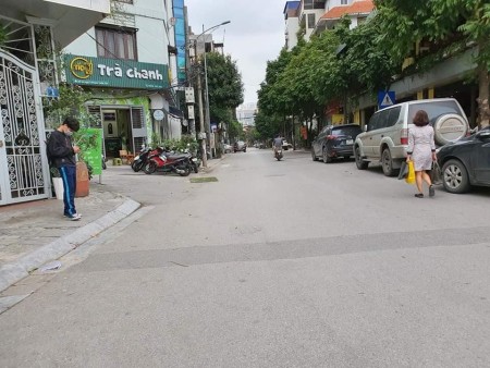Bán nhà riêng Phạm Tuấn Tài 5 tầng, ô tô tránh, giá bán chỉ 11 tỷ có thương lượng chính chủ