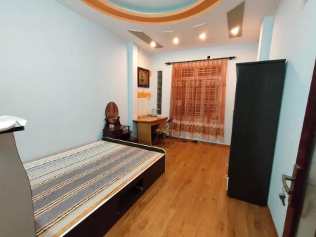 Bán nhà Trương Định diện tích sử dụng 41m2 4 tầng giá 3.5 Tỷ sổ đỏ chính chủ, ngõ đẹp