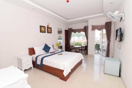 Bán gấp nhà nghỉ đường Phó Đức Chính P.Thắng Tam. Khu Bãi Sau.
