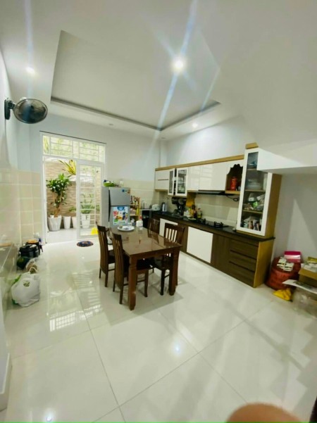 Bán nhanh nhà diện tích 4.5mx10m Quận Tân Bình, phường 6, giá bán 5 tỷ, pháp lý chuẩn