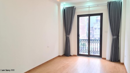 Chính chủ nhờ bán gấp nhà 5 tầng, full nội thất, giá bán 4.4 tỷ, pháp lý chính chủ, sổ sẵn