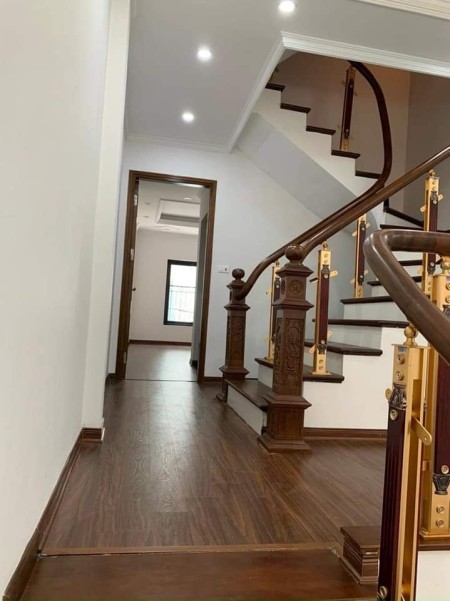 Bồ Đề phố ô tô đỗ cửa, nhà đẹp sang xịn mịn, kinh doanh, ngõ thông, pháp lý chính chủ