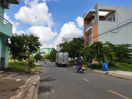 Bán đất ở thổ cư 99.2m² tại đường D6, Phường Lái Thiêu, Thị xã Thuận An, Bình Dương giá 4.75 tỷ