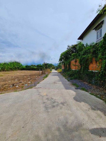 Bán đất ven Nha Trang, hướng Đông Nam, nằm ngay trong khu dân cư đông đúc