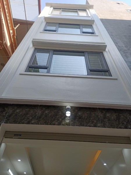 Láng Hạ, Đống Đa nhà mới xây dtsd 41m2 giá bán 3.9 tỷ ô tô đỗ cửa dọn về ở ngay
