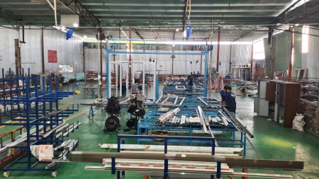 Cho thuê kho xưởng 1500m2 gần Xa Lô Hà Nội, Sau lưng Suối Tiên, Tân Phú, Quận 9, TP.HCM