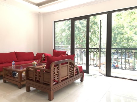 Nhà Phố Nghĩa Đô, Hoàng Quốc Việt, Cầu Giấy ô tô 7 chỗ vào nhà dtsd 35m2, 6 tầng giá 8.4 tỷ