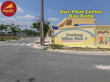 Cần bán vài nền đất mặt tiền Quốc Lộ 13, diện tích sử dụng 90m2, full thổ cư, sổ sẵn