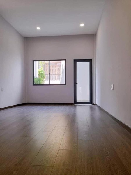 Nhà Quận 1 diện tích cực lớn giá cực rẻ không có căn thứ 2, pháp lý đầy đủ, bàn giao ngay