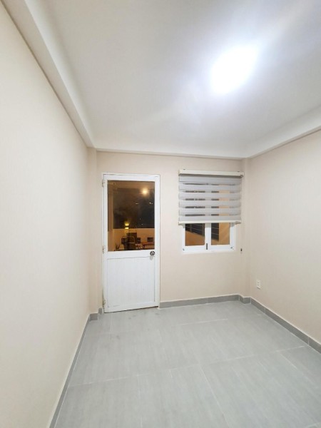 Bán nhà Lý Thường Kiệt Quận 10, hẻm xe hơi 36m2, 3 lầu đúc, 4PN, 3WC dưới 7 tỷ