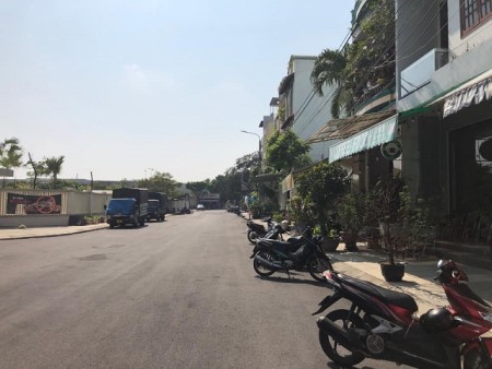 Bán nhà Lê Đình Lý, Đà Nẵng, 3 tầng, đối diện bệnh viện, kinh doanh tốt.
