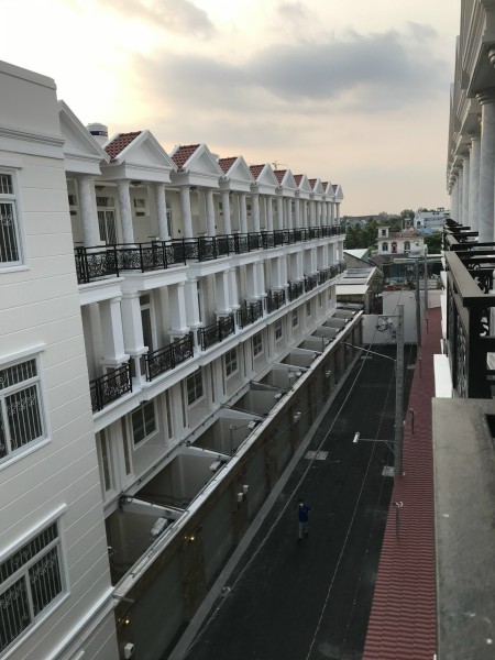 Chính chủ cần cho thuê nhà Quốc Lộ 13, Thủ Đức giá rẻ 16 triệu/tháng, khu dân cư đông