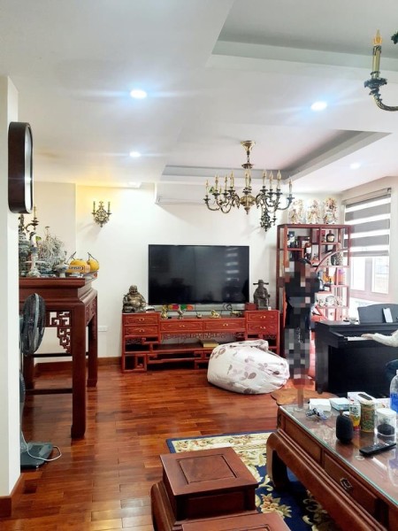 Bán nhà nguyên căn Hoàng Đạo Thành diện tích 30m2, 5 tầng đúc mt 3.6m, giá bán 4.7 tỷ