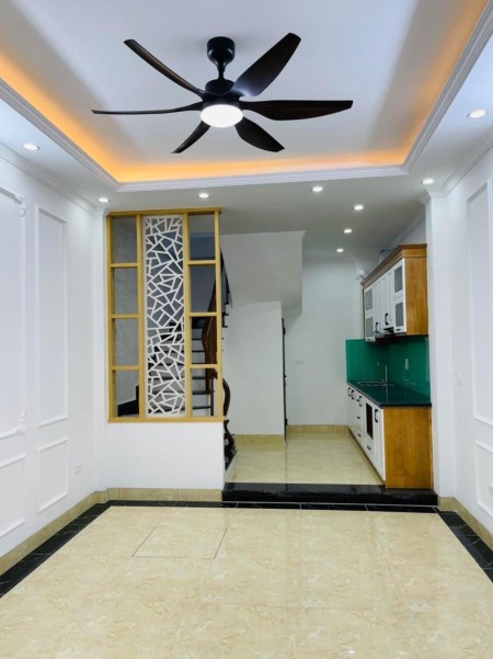 Bán nhà Tô Vĩnh Diện, diện tích 39m2, 4 tầng đúc, mặt tiền 3.8m, giá bán 6.3 tỷ, sổ chính chủ