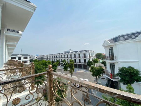 Đi đến slide 4