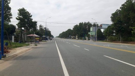 Chính chủ gửi bán nhanh lô đất đường DL14 ngay cổng chào Mỹ Phước 3