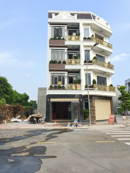 Bán Nhà Tp Dĩ An 1 Trệt 3 Lầu PHÚ HỒNG THỊNH 6 ,Trục Chính 22m, Nhà Đúc 4 Tấm Kiên Cố