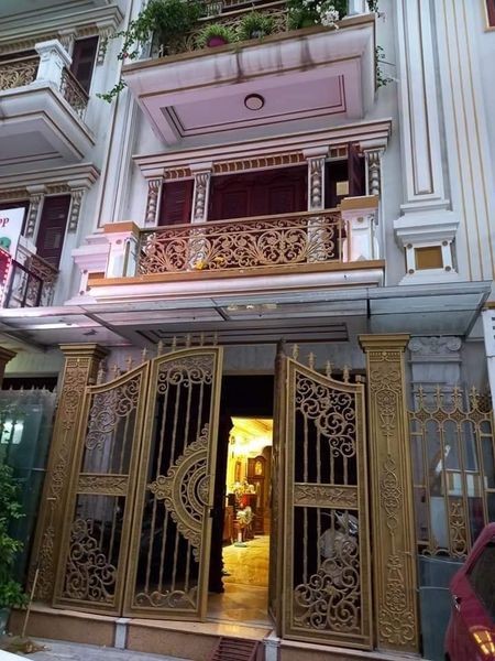 Cần bán nhà Khuất Duy Tiến dt 80m2 x 6 tầng, mặt tiền 5.2m, vị trí đắc địa liền kề dát vàng