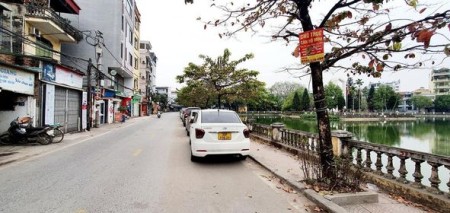 Gara ô tô 7 chỗ rộng gần chợ, gần hồ Điều Hoà, đúc kiên cố 5 tầng thông thoáng, khu an ninh