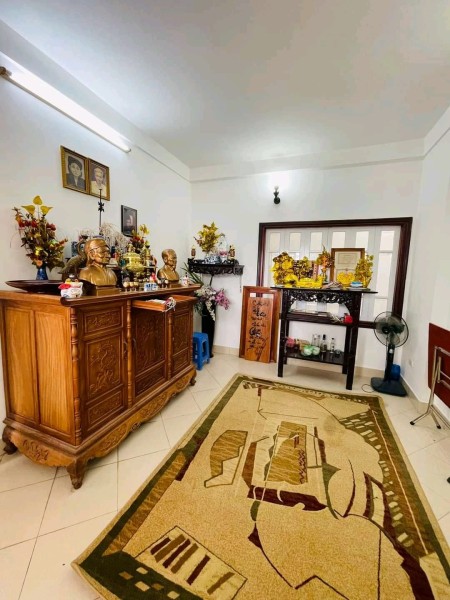 Bán Nhà Kim Giang Hoàng Mai diện tích 50m2 đúc 5 tầng 7.3 mặt tiền giá bán 5.55 tỷ