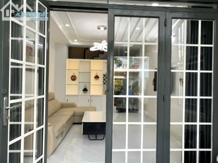 Nhà 4x18,5m, 3 lầu, hẻm 4,5m, 119 Nguyễn Thị Thập quận 7, Tp.HCM, Giá chỉ 8 tỷ