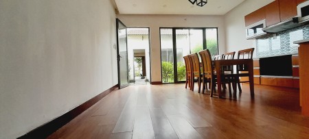 Nhà 1 trệt 1 lầu, 2 PN, 2WC, phòng khách, bếp, sân vườn khu dân cư Tân Đức