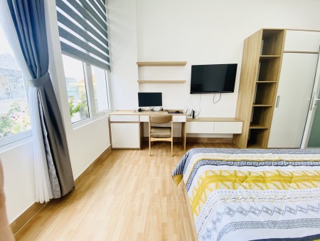 Cần bán nhà 3 tầng - mặt tiền Huỳnh Lý, 56m2, Nam lệch Tây, giá 5 Tỷ. LH 0909198449.