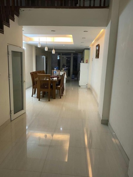 Bán nhà nguyên căn phố Vương Thừa Vũ dtsd 65m2, 5 tầng đúc, mặt tiền 3.6m, giá bán 8.5 tỷ