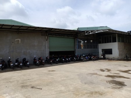 Cho thuê mặt bằng kho xưởng diện tích 2500m2 mặt tiền đường Quốc Lộ /1A Quận 12