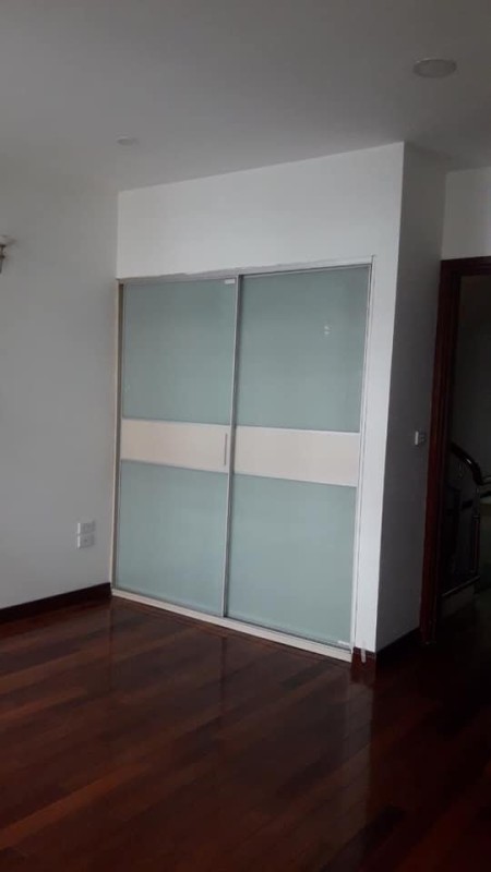 Cho thuê nhà tại Hoàng Văn Thái liên hệ 0961440591, diện tích 76m2, 3 tầng đúc an ninh