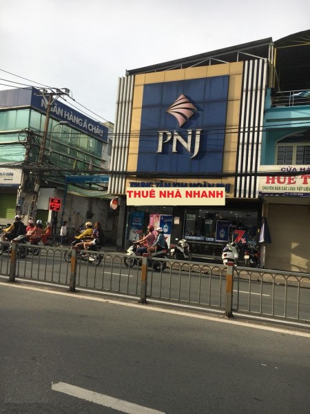Nhà nguyên căn 2 mặt tiền ngay đường Trường Chinh, khu dân cư đông đúc, giá tốt