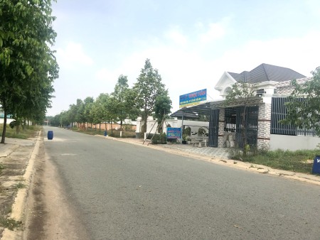 Chính chủ bán gấp diện tích 450m2 đất sổ hồng riêng, đường rộng vỉa hè thoáng mát