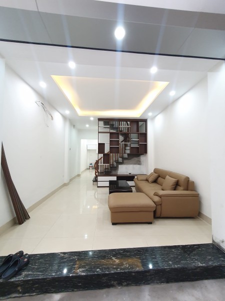 Bán nhà Kim Giang, Hoàng Mai mới koong full nội thất giá bán 4.65 tỷ Lh: 0977.130.938
