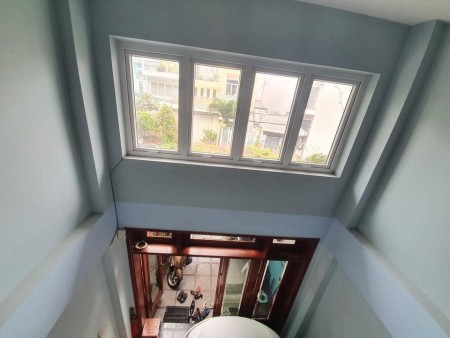 Bàu Cát 8 Một Xẹc Xe Hơi diện tích sử dụng 69m2 giá bán 5.5 tỷ, sổ sẵn chính chủ, giá tốt