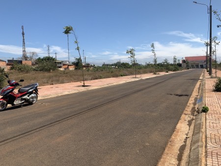 Giá gốc Đất sổ đỏ chợ 19 KDC Eaknuec, Buôn Ma Thuột, Đăk Lăk, xây dựng tự do, được kiểm tra pháp lý