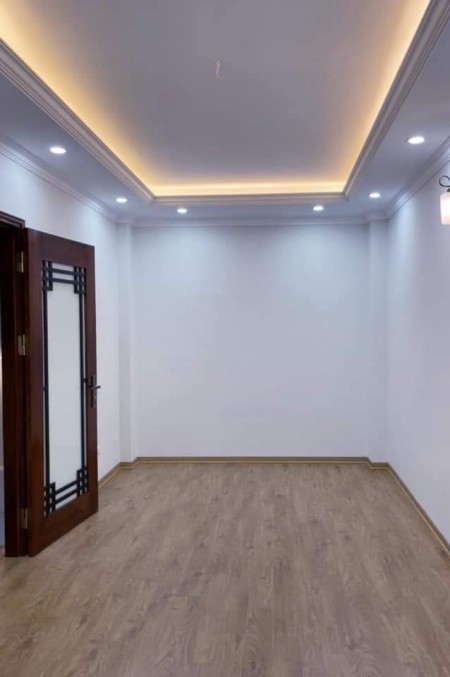 Bán nhà phố Trương Định ngõ thông tứ tung dễ dàng đi lại sổ đỏ chính chủ, 5 tầng đúc