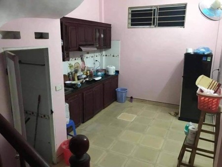 Diện tích lớn giá nhỏ, bán nhà phố Kim Giang giá 3.3 tỷ thương lượng, lh 09988071498