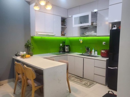 Bán nhanh căn hộ 2PN full nội thất đẹp The Sun Avenue giá bán 4.27 tỷ, bao hết