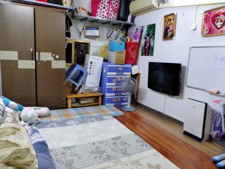 Cực hiếm! Nhà cấp 4 có gác xép diện tích 22m2, nhà mặt ngõ, ô tô đỗ cửa, Lĩnh Nam