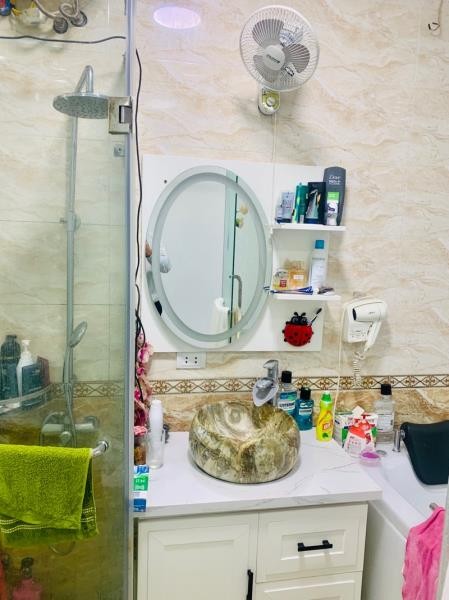 Bán nhà nguyên căn Trung Kính ô tô tránh, vỉa hè lớn, diện tích 60m2, mt 6m, giá 15 tỷ