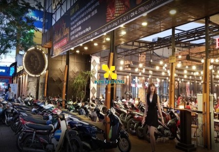 Mặt bằng rộng nhất mặt tiền Nguyễn Thị Thập diện tích 530m2, giá bán 150 triệu/tháng, giá tốt